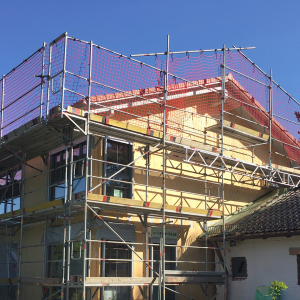 Gerüst für Zimmerer, Dachdecker und WDVS in Oberbayern Schäftlarn.